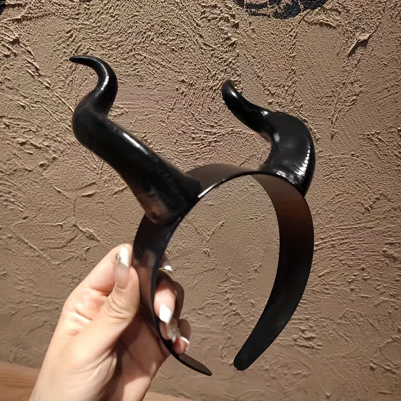 

[Vintage Black Horn] 1pc Dramatic Black Goat Horn Headband - Vintage-Style | Halloween, Cosplay, Gothic Fashion