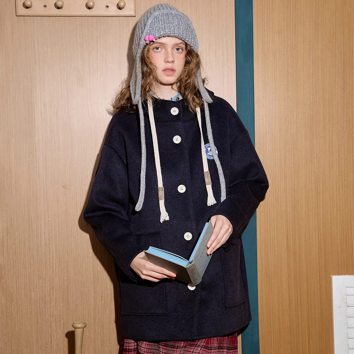 

Женское двустороннее шерстяное пальто с цветными блоками, Тренч с капюшоном премиум-класса, двусторонний дизайн, эффектный пуговицы, элегантный силуэт трапециевидной формы