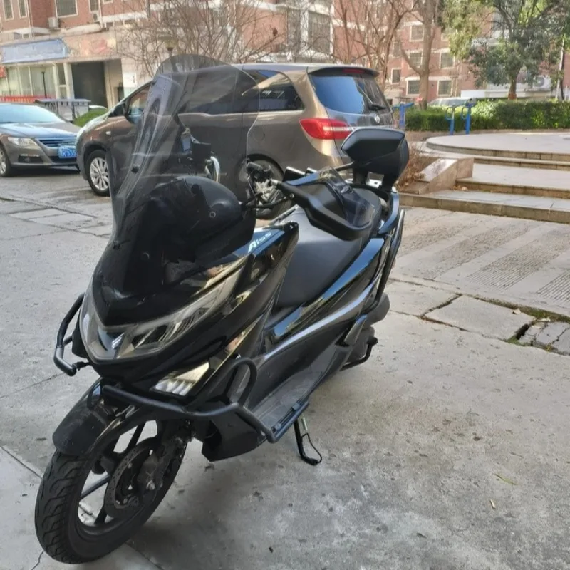 Scooter Handlebar Windshield For HAOJUE UFR150 UHR150 UHR125 Handlebar Windshield Handguard Modification Accessories view 4