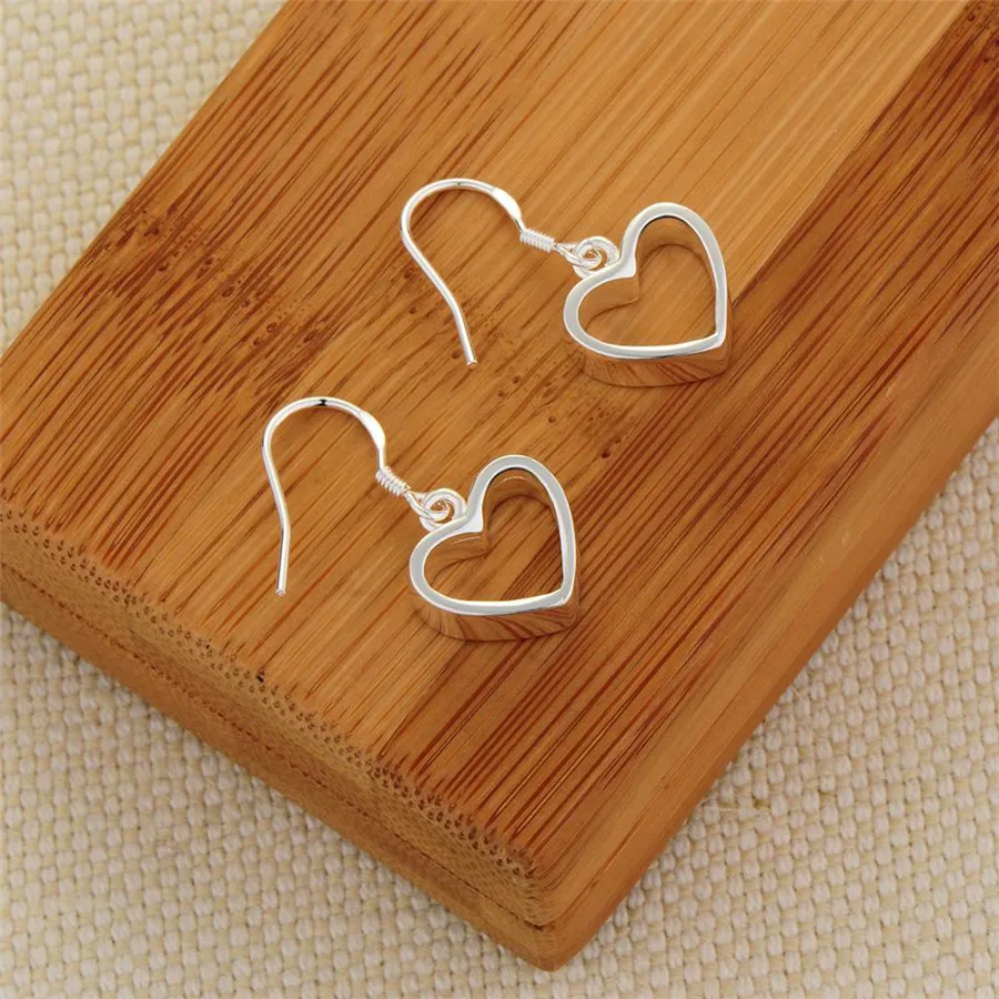 

Pretty 925 Sterling Silver Romantic Hollow Heart Earrings For Women Fashion Charms Holiday Gifts Wedding Party Jewelry