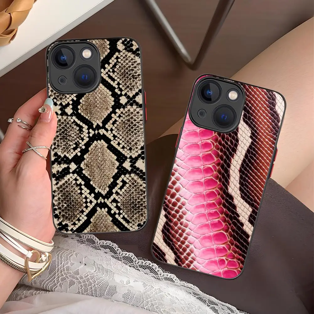 

Snake Texture Mobile Phone Case for iPhone 16 15 14 13 12 11 X XR XS 8 7 Pro Max Plus Mini Colour Silicone Protective Cover