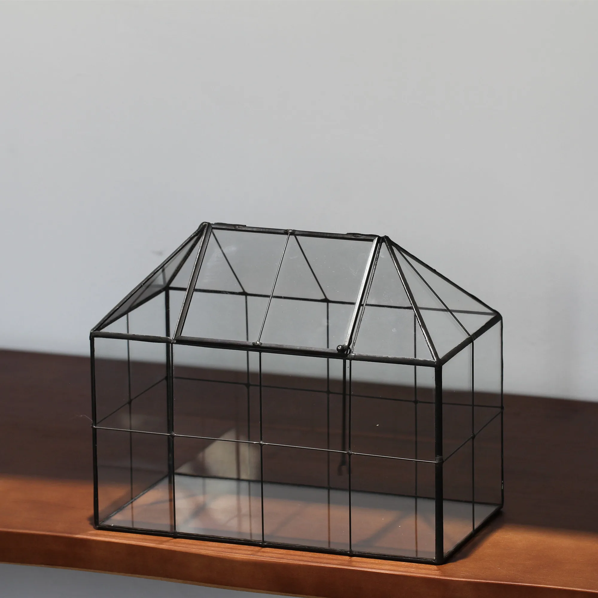 NCYP Modern Glass Geometric Terrarium Tabletop Vase Black Tin-Sealed Brass Black House Shape Container Glass Terrarium