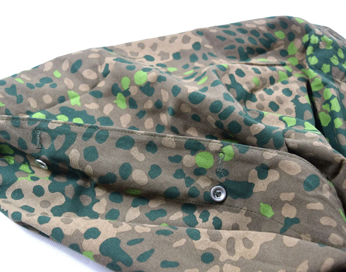 Camouflage REVERSIBLE  German DOT 44 Tent cloth Poncho Mlitary Reenactments　