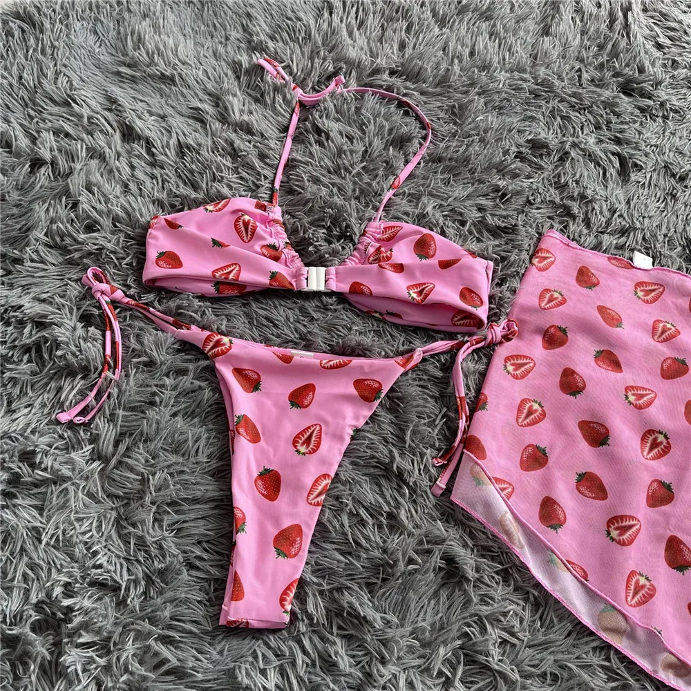 Różowy nadruk truskawkowy Stroje kąpielowe 3-częściowy zestaw bikini String Halter Micro Thong Seksowny strój kąpielowy Kobiety Kostiumy kąpielowe