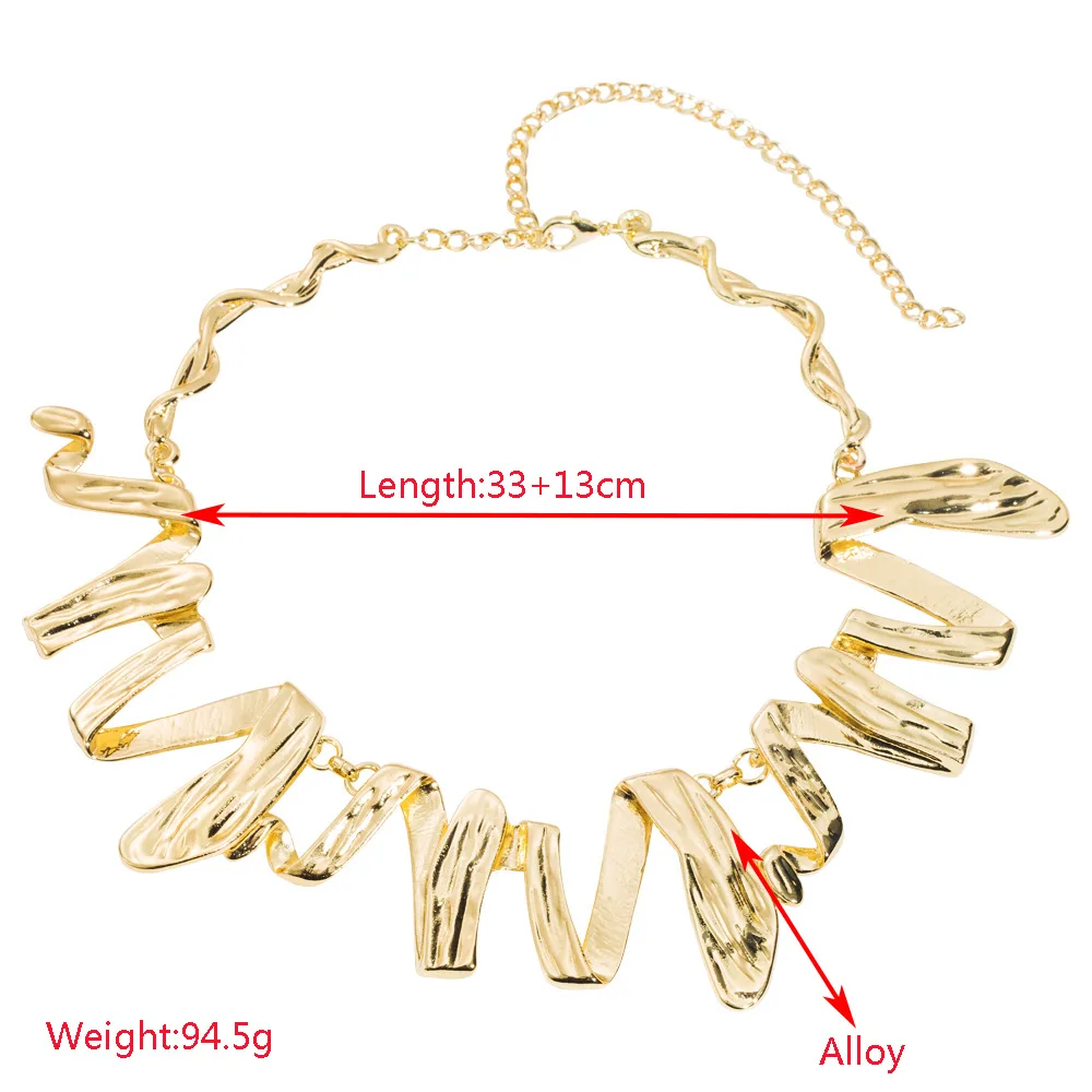 Exaggerated design Metal necklace Simple lightning ECG Clavicle chain Temperament Trend Ball catwalk item decoration