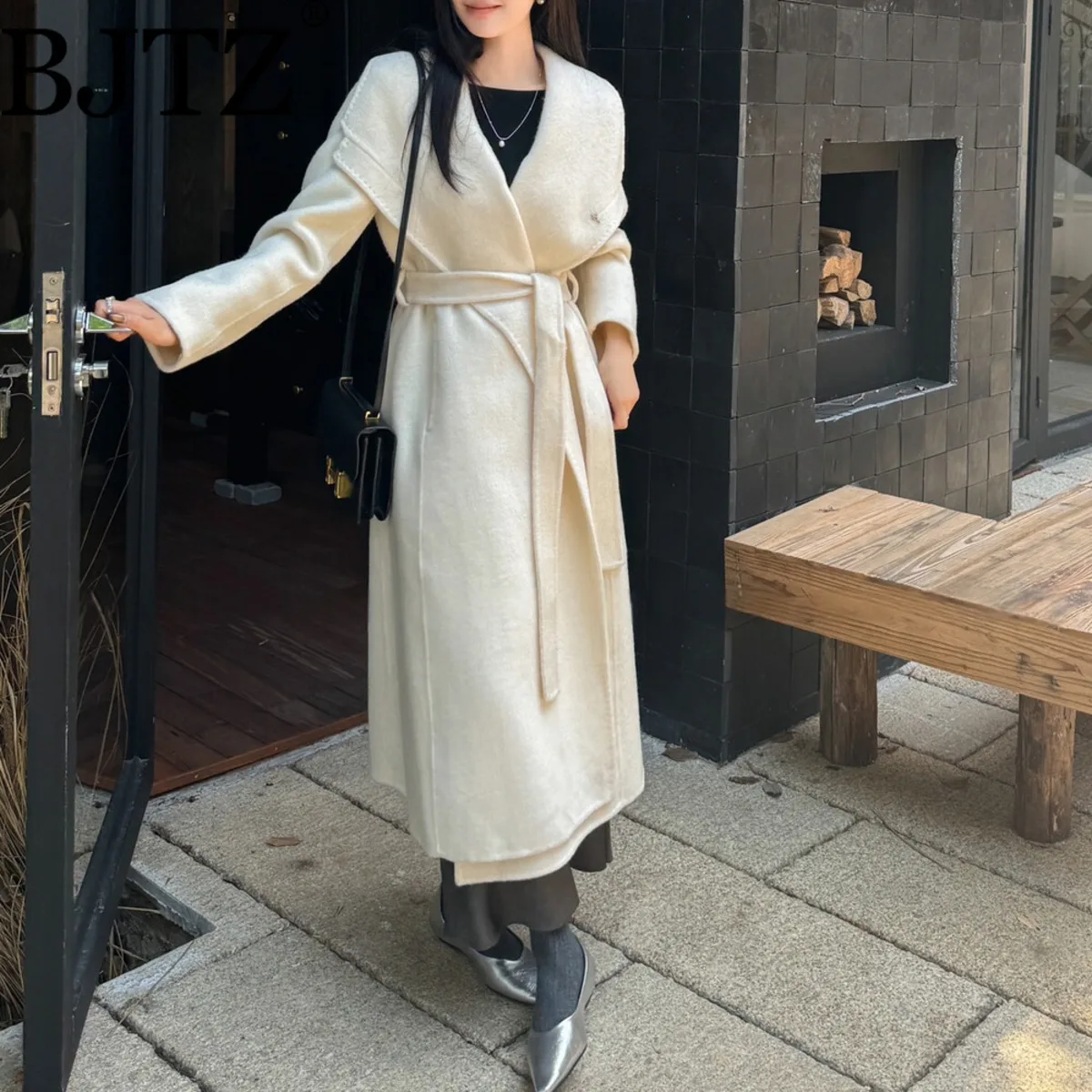 

BJTZ 2025 Autumn Winter Women’s Oversized Lapel Collar Wool Coat Belted Waist Casual Outerwear Co-ords Warm Trench Jacket