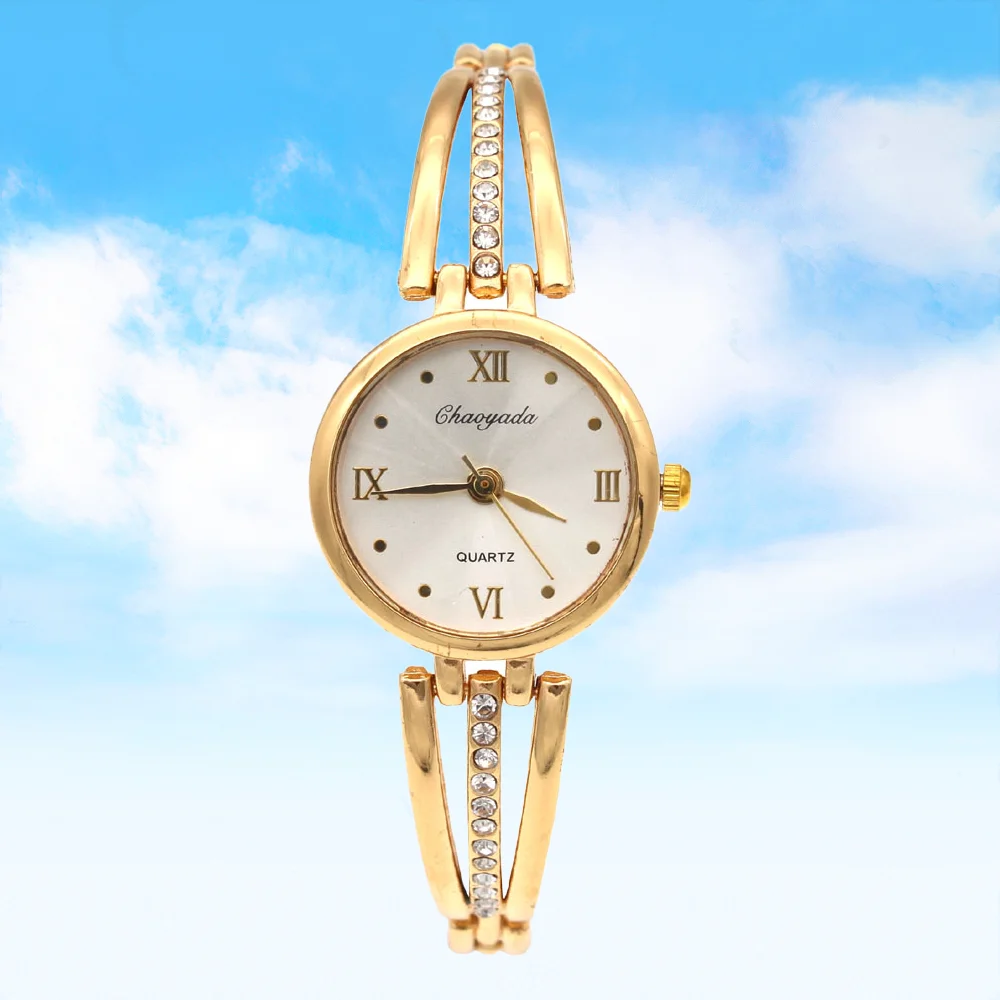 Luxury Ladies Quartz Watch Roman Dial High-Quality Alloy Bracelet Simple Design for Women