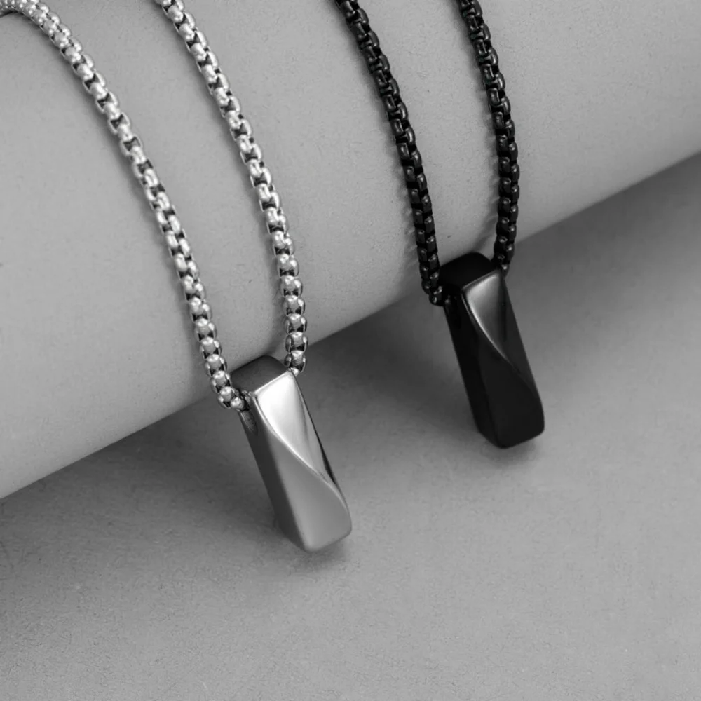 Retro Men Geometry Mobius Pendant Necklace Fashion Stainless Steel Jewelry Trend Casual Outfit Necklace Accessories