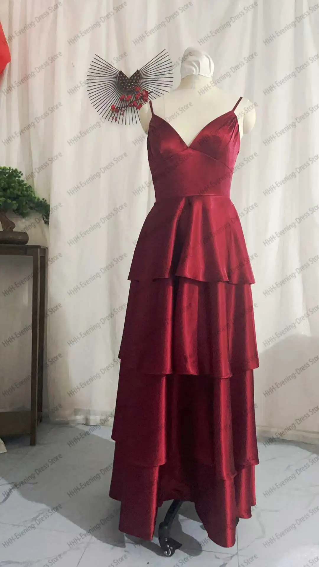 Abito da sera da donna con scollo a V a strati, cinturino per spaghetti, abiti da ballo, abito formale senza schienale per la laurea, فسات Гmavera...... Custo