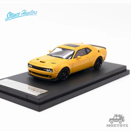 

Stance Hunters 1:64 SRT Hellcat yellow Diecast Model Car
