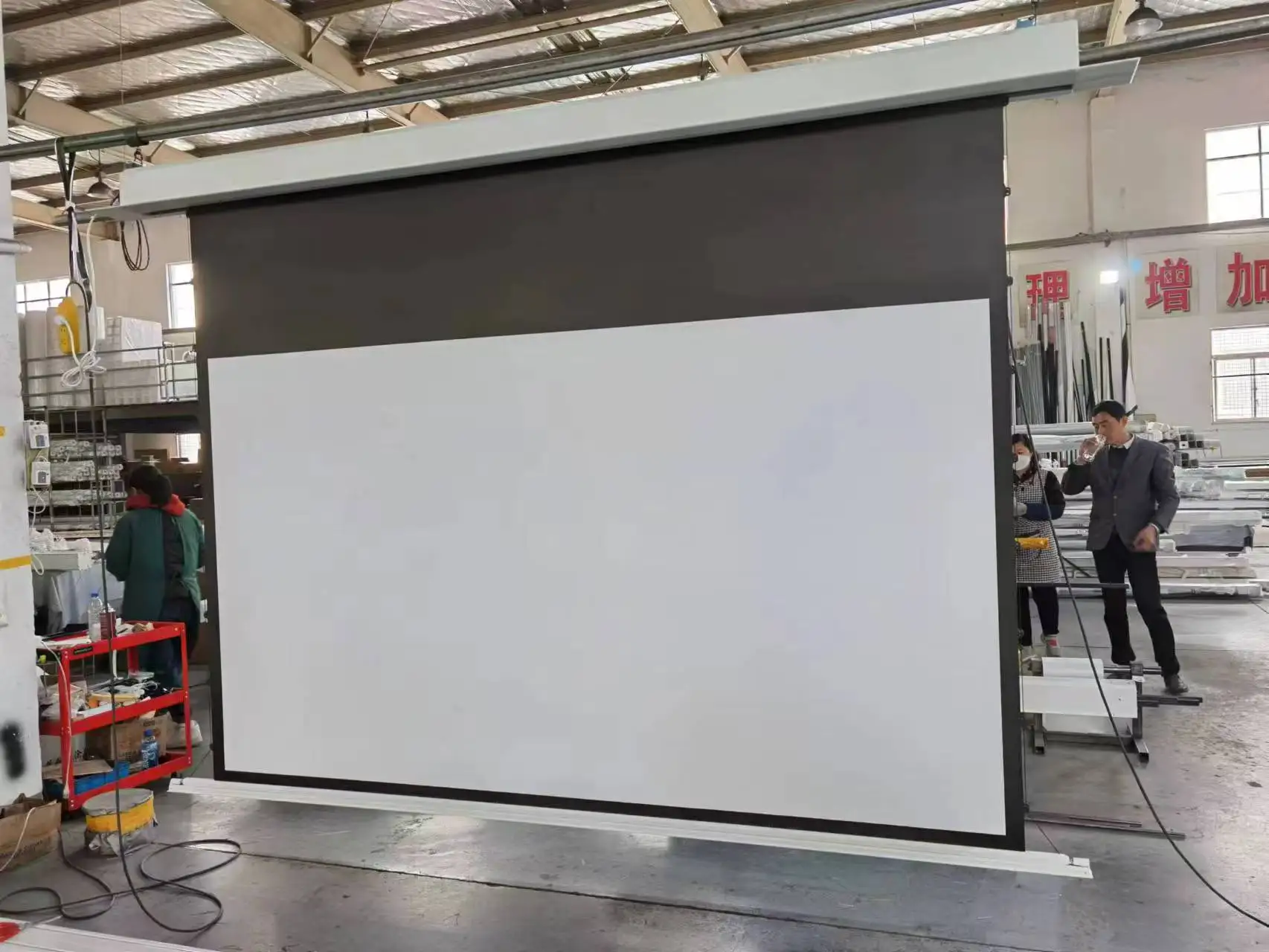 Matte White 100-Inch 16:9 Retractable Hidden In-Ceiling Design Motorized Projector Screen For Home Theater Projection