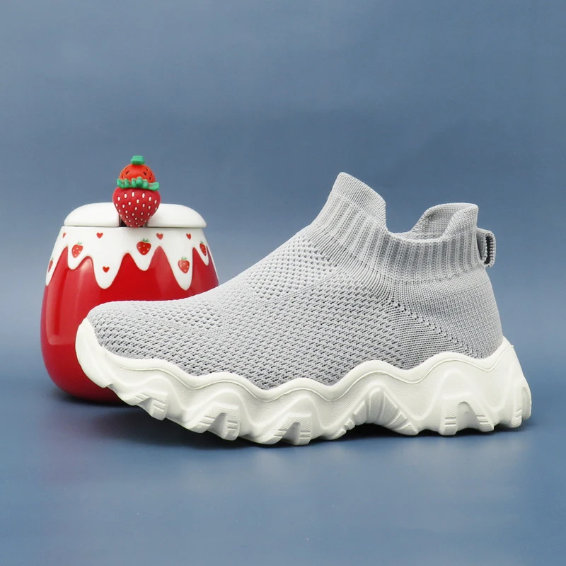 

Outdoor Sport Sneakers for Kids Summer Breathable Hollow Mesh Soft Insole Non Slip Daily Walking Sport Footwear