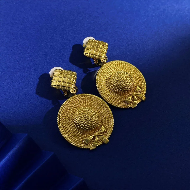 2023 New Unique Straw Hat Earrings Vintage Gold Color Ear Clip Without Ear Hole Earrings For Women Fashion Jewelry