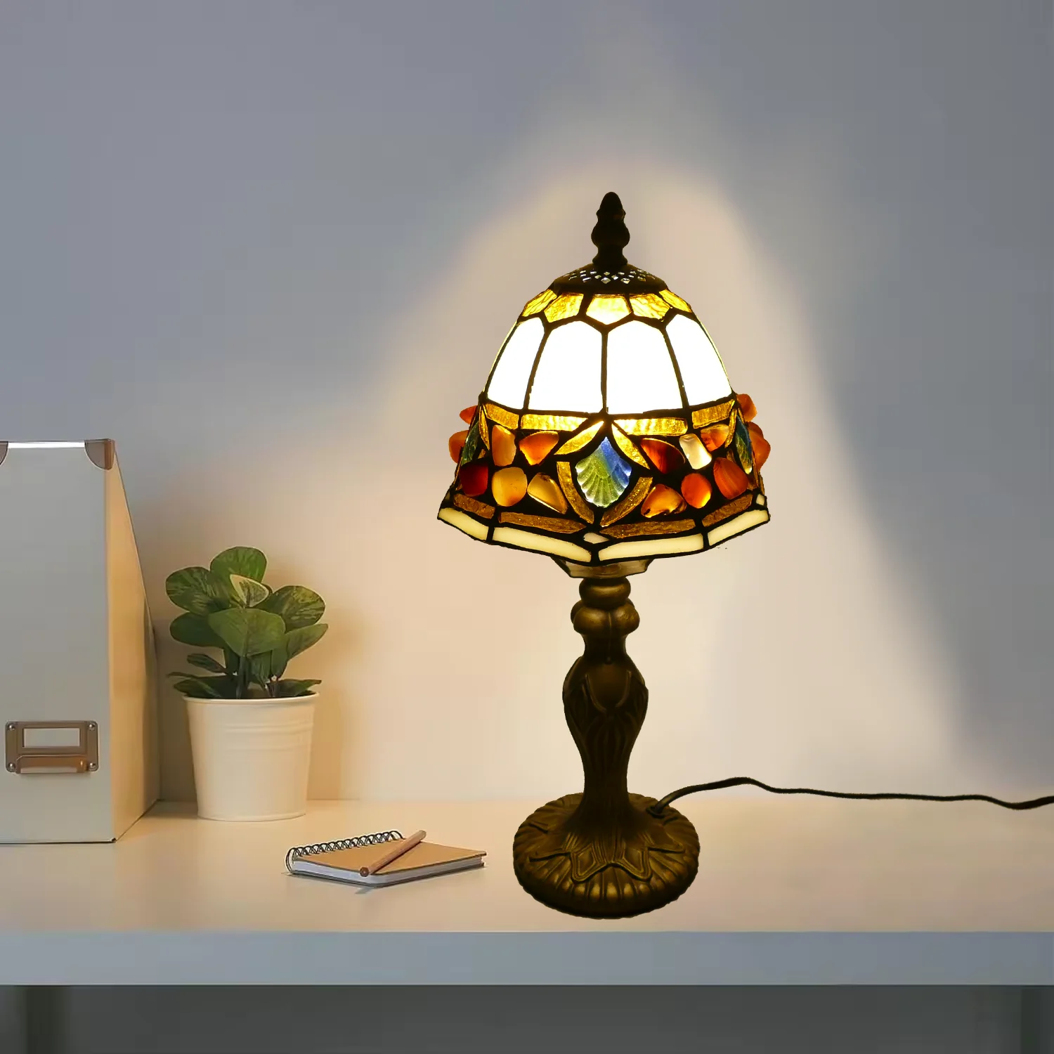 ￥%European Style Retro Baroque Tiffany Glass Lamp Smart Indoor Table Light Iron Body Stained Glass Shade Custom Bedroom Desk Use