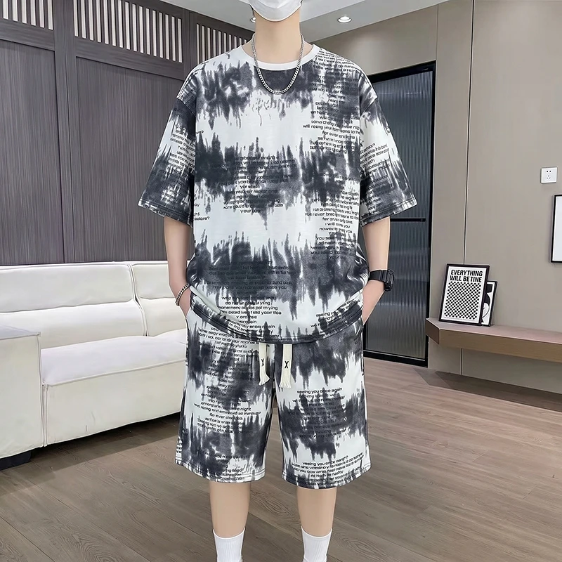 

2026 Men's Summer High-Style Dark Patterned Short-Sleeved Shorts Set - Cool and Fashionable Men's Suit