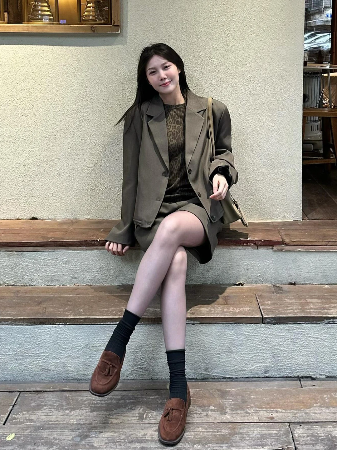 Women's Autumn Fashion Suit Set High Waist Short Pants Two-Piece Set Vintage Silhouette Long Sleeve Button up Casual Style