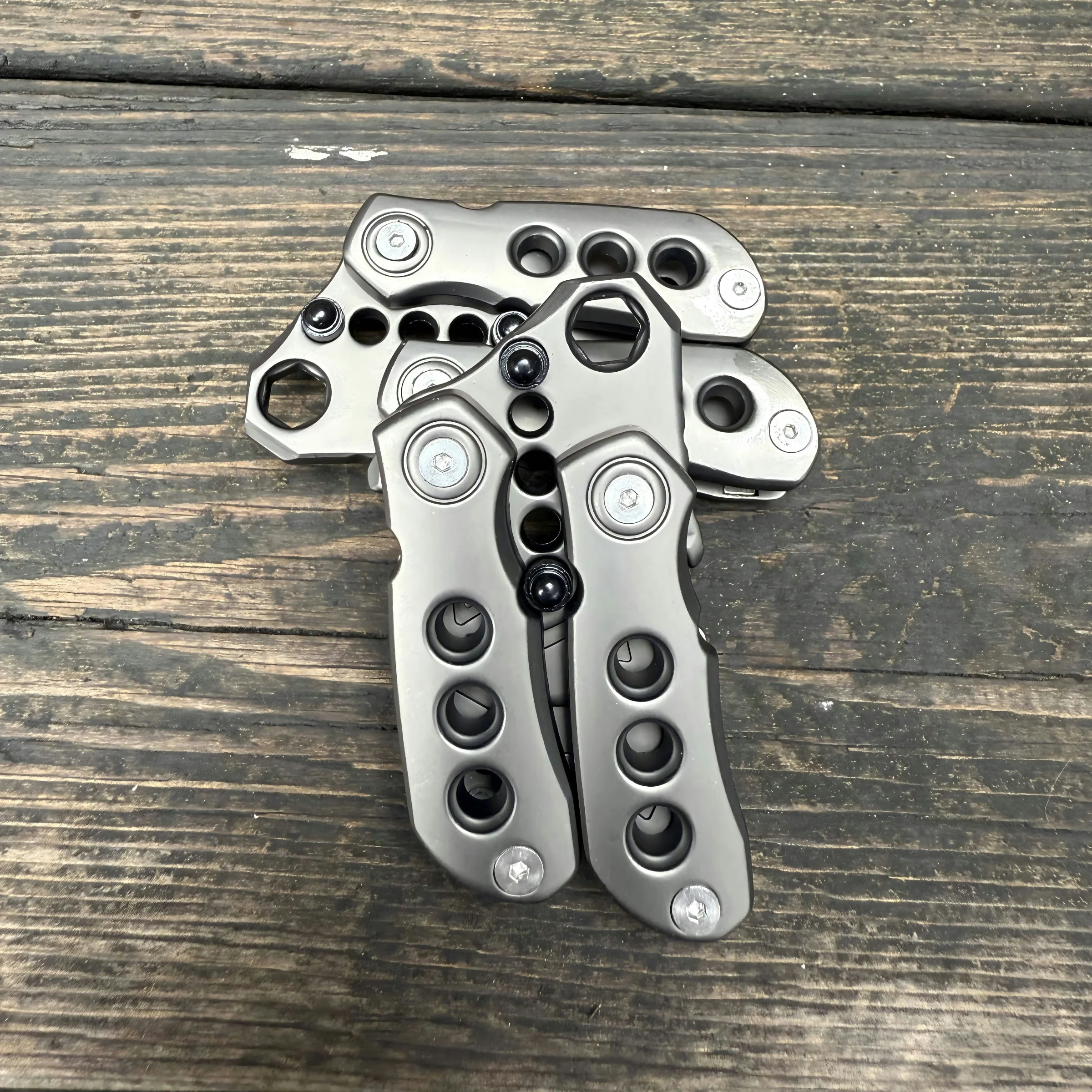 Magnetische Fidget-Münze EDC Erwachsenen-Dekompressionsspielzeug Angst- und Stressabbau Multifunktionaler Crowbar Fidget Slider Spinner Geschenk – Detail 4