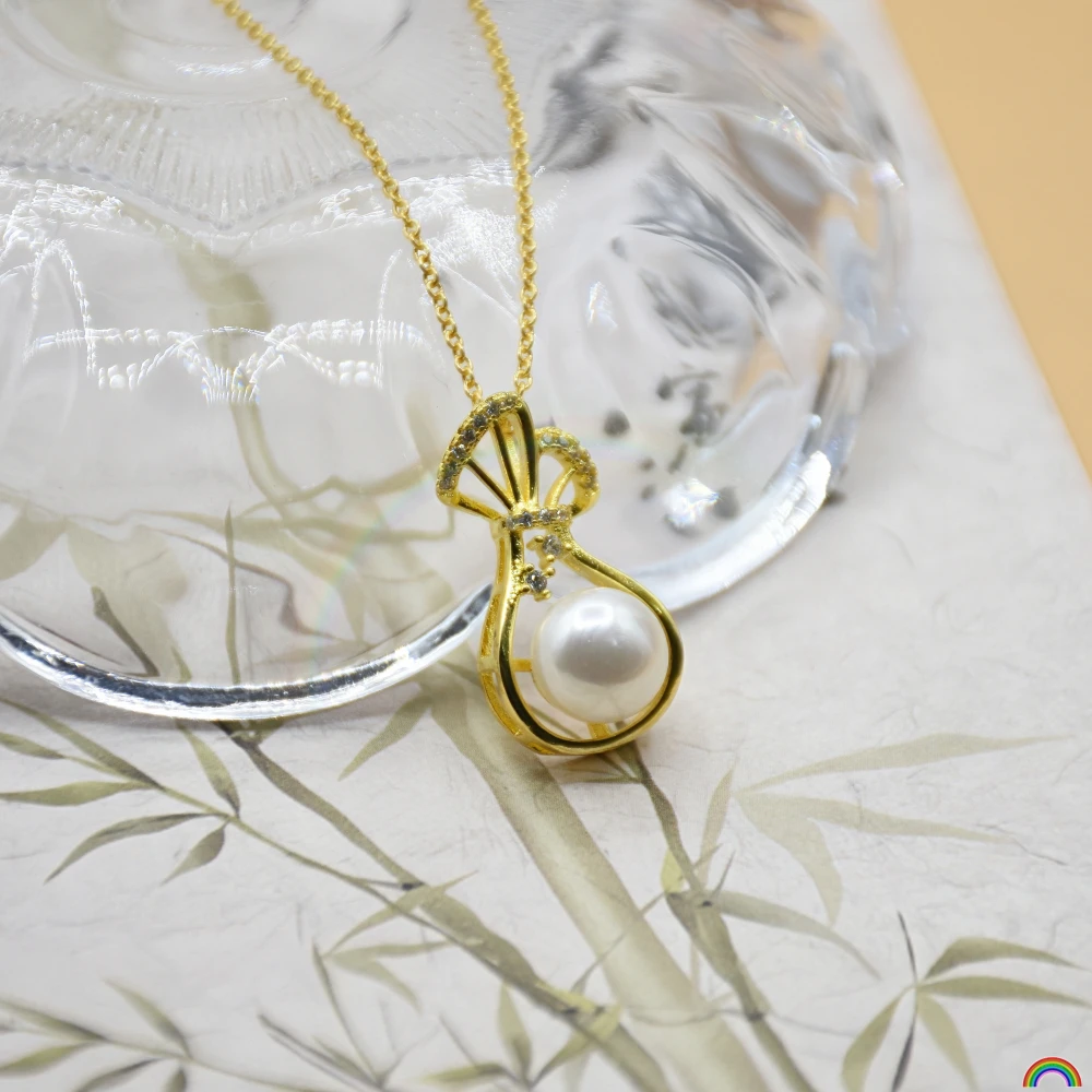 Natural freshwater pearl money bag pendant design, small lucky bag collarbone chain, Rwbuy brand design