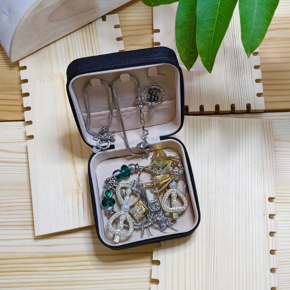 

Exquisite Embroidered Jewelry Box Chinese Style Storage Case Trinkets Storage Organizer Jewelry Portable Gift Packaging Box