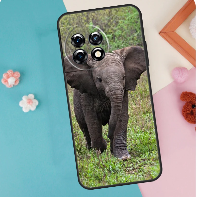 African Elephant Silhouette Case For OnePlus 11 12 9 10 Pro 9RT 10T 10R 12R OnePlus Nord 2T N10 N20 CE 2 3 Lite Cover