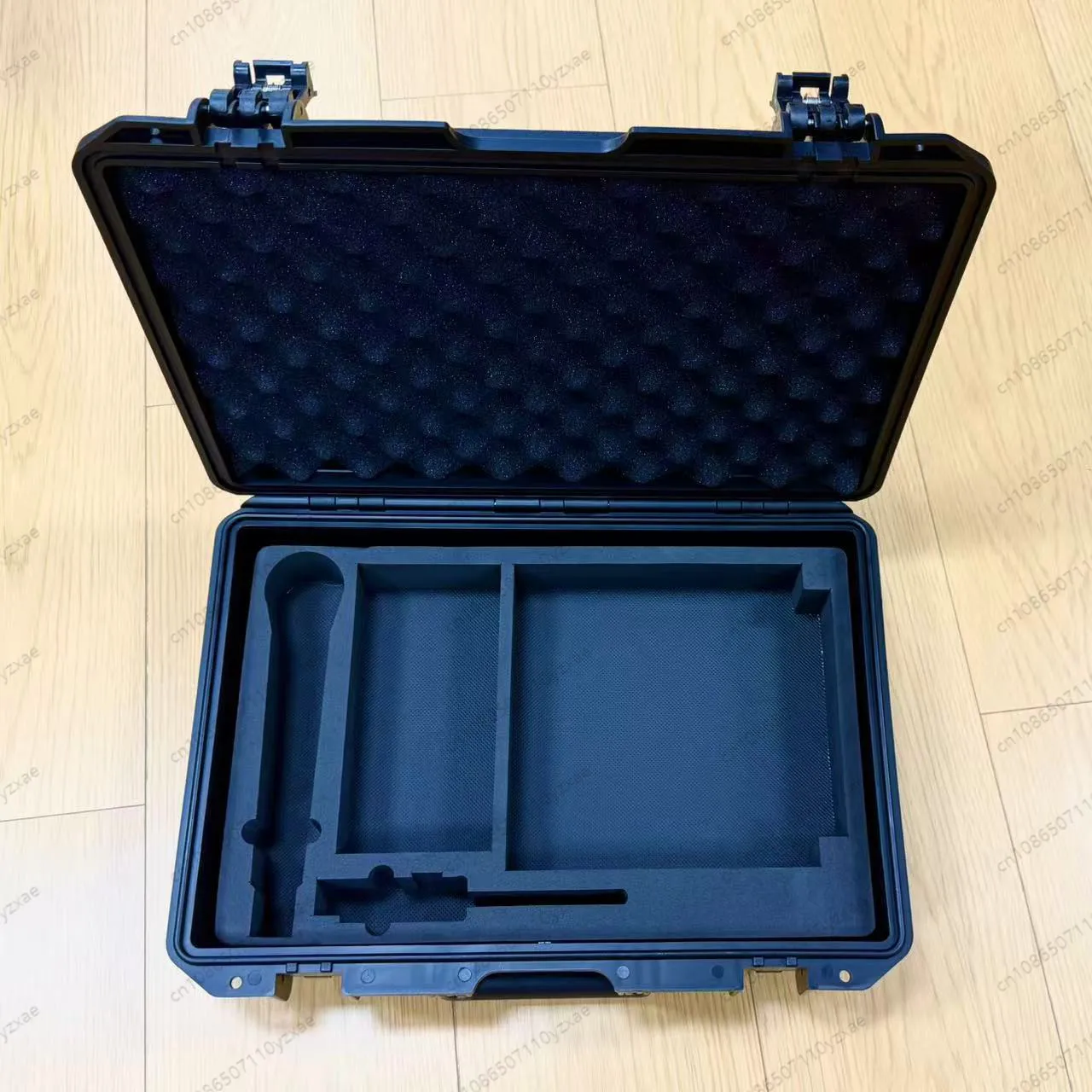 Dedicated Wireless Microphone Flight Case for 1 Transmitter 1 Receiver Set, with Custom Foam for Mic & Accessories