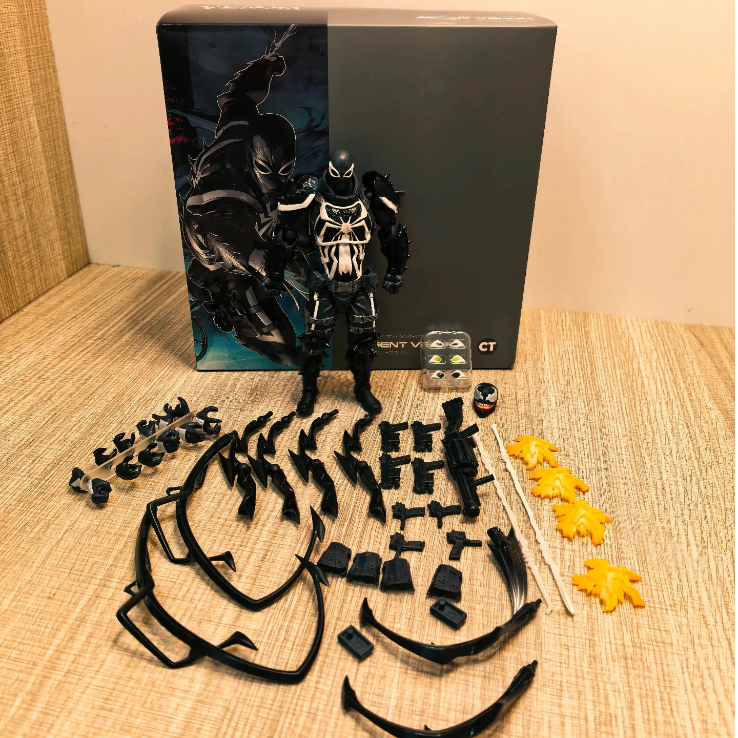 agent-venom-amazing-yamaguchi-style-articulated-action-figure-with-full-accessories-hobbyist-collectors-desktop-display-gift
