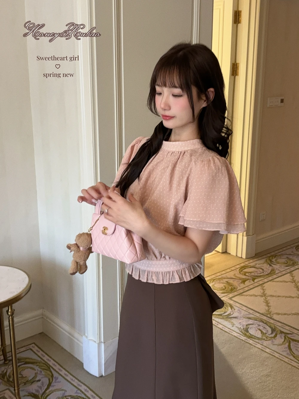 

Cute Pink Honeyrubao Blouse with Ruffle Sleeves And Polka Dot Design Short Sleeve Chiffon Top Japanese Style Women's Fashion