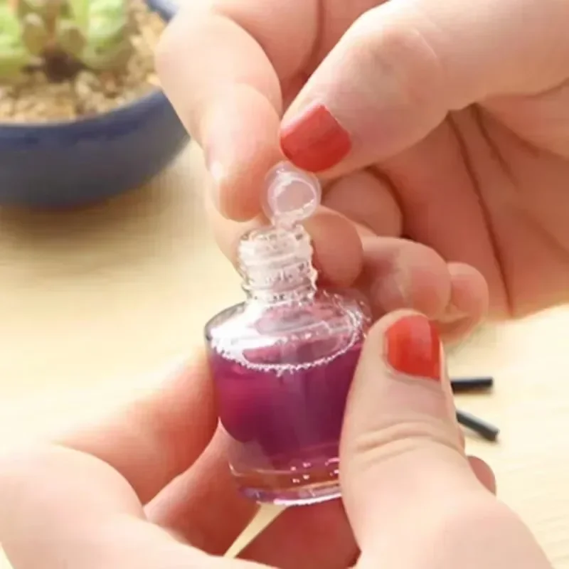 1 Pcs Air Freshener Hanging Perfume 1 Piece Empty Bottle Printed Perfume Hook Car Brand New Accessories Random Colors