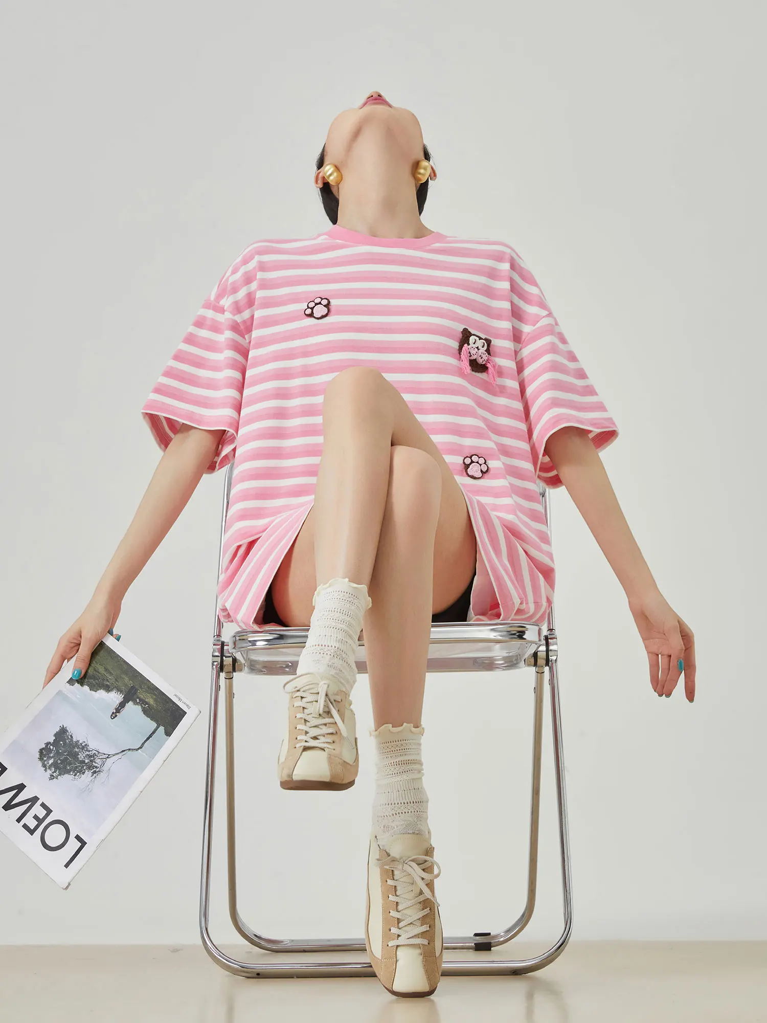 

Розовая полосатая вязаная футболка с коротким рукавом Dopamine, женская свободная повседневная футболка с заниженной линией плеч, летний топ из полиэфирного волокна