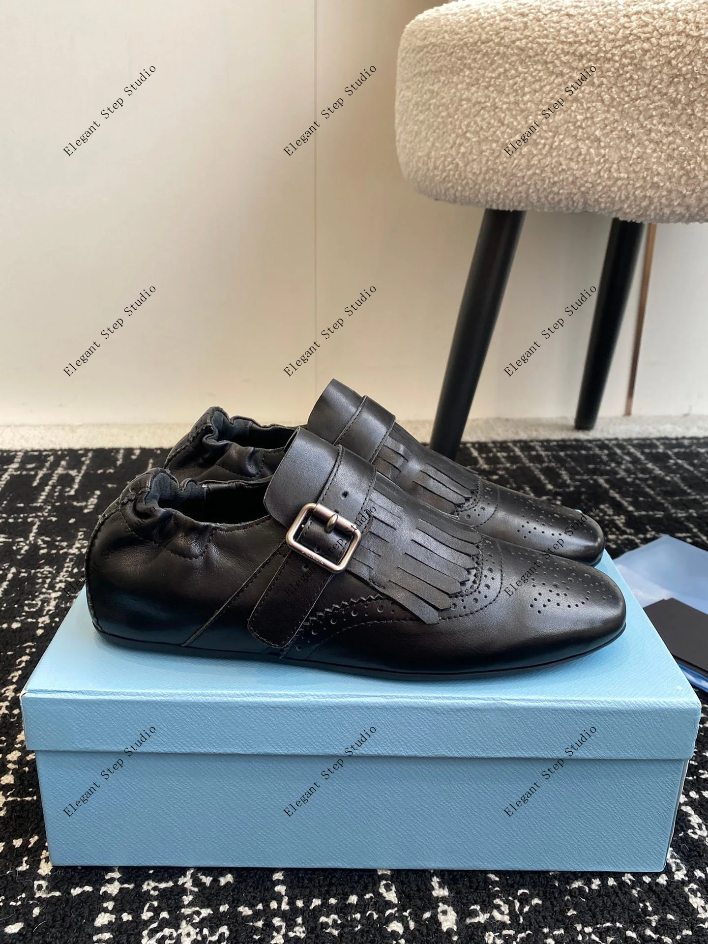 

Women's Leather Shoes Buckle Shuffle Loafers