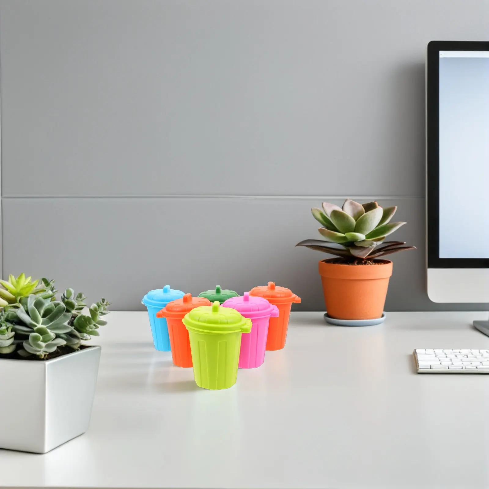 

6Pcs Mini Desk Trash Can Portable Desktop Trash Bin Lid Dual Function Pen Holder Office Classroom Home Mini Trashcan with Lid