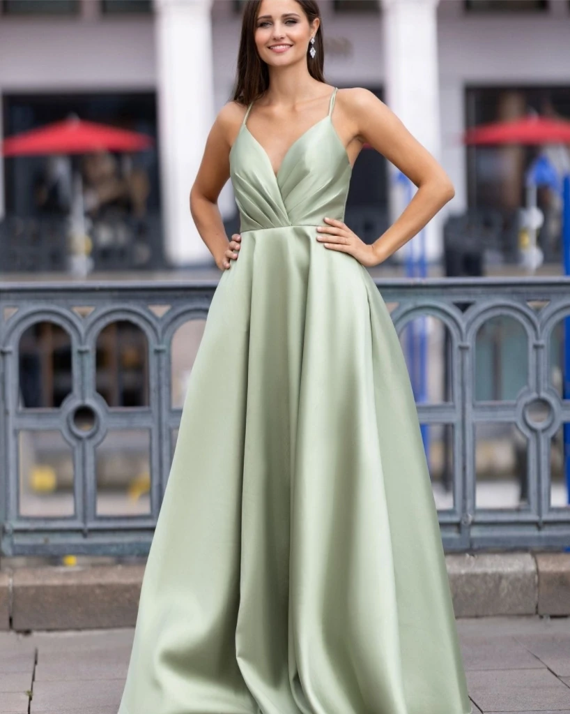 

Elegant A Line Prom Dresses Open Back V Neck Evening Dress with Sweep Train Wedding Guest Dress Abendkleider Robes De Soirée