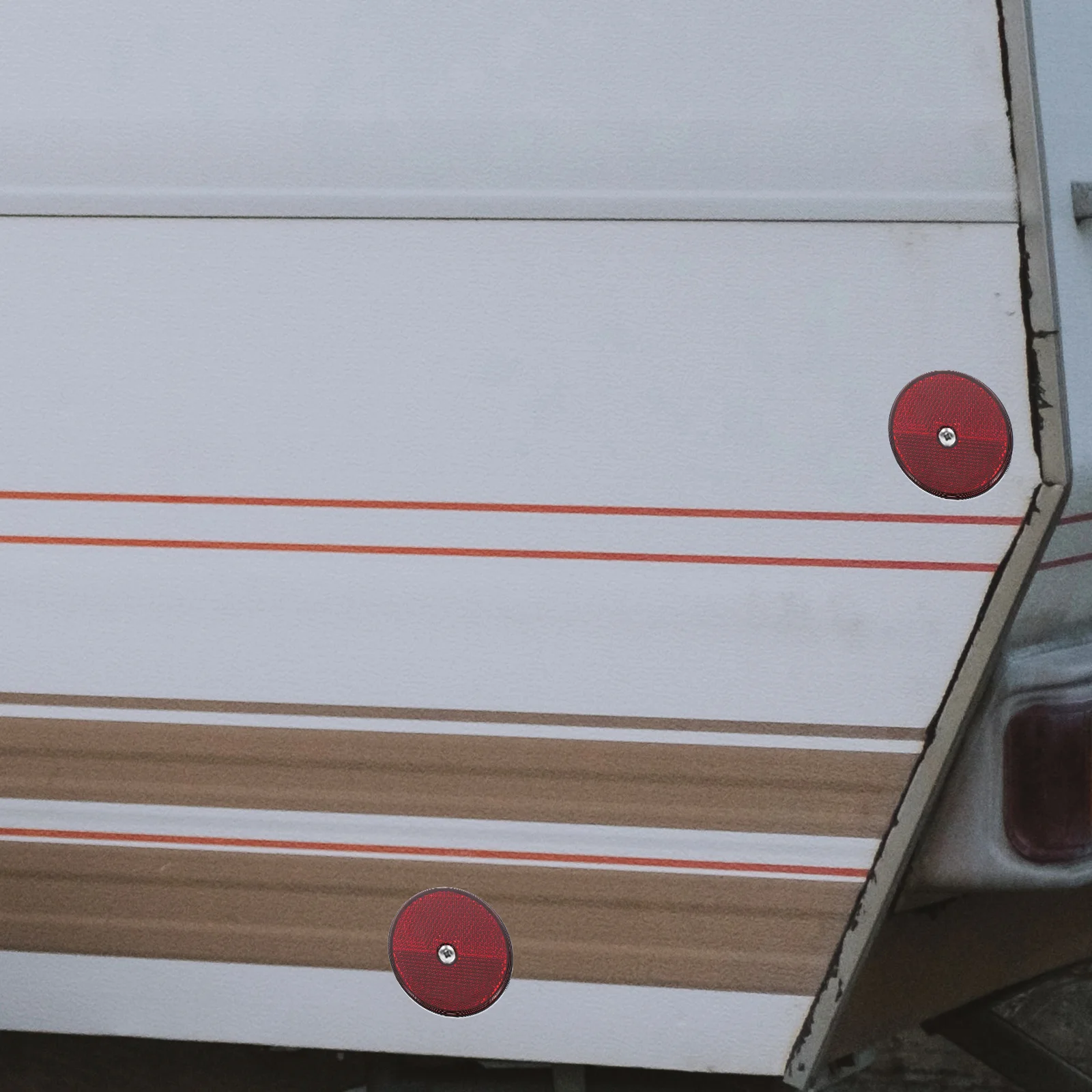 

2 шт. отражатели прицепа круглый автомобильный отражатель высокой видимости красный сигнальный светильник для ночного вождения безопасные светоотражающие пластиковые детали