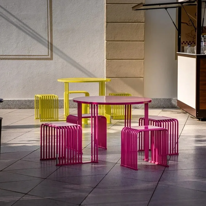 

Integrated outdoor table and chairs, cafe restaurant steel pipe bench
