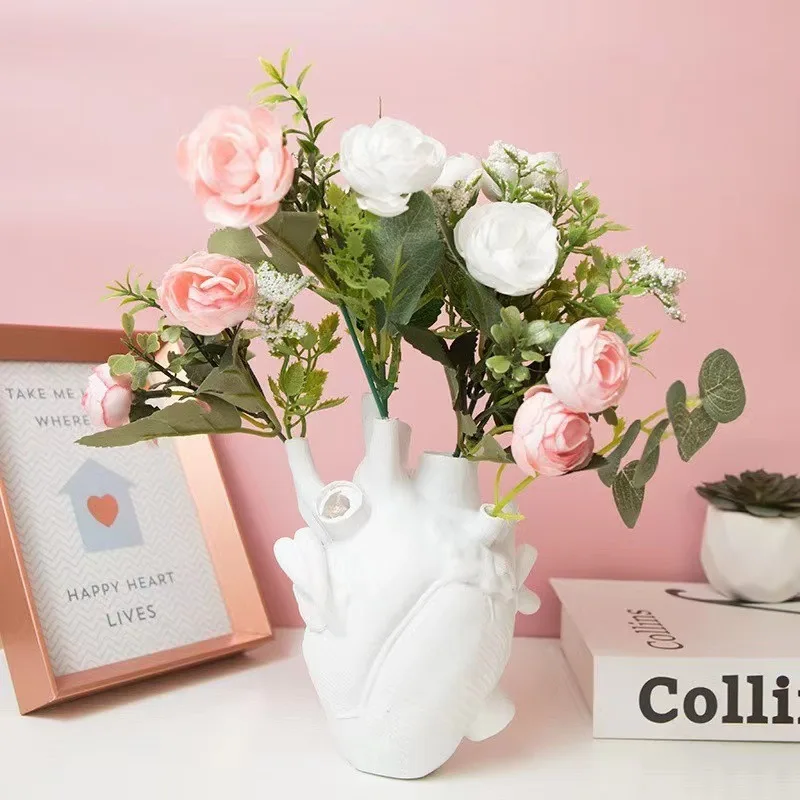 

Nordic Style Heart Shape Ceramic Vase Creative Nordic Flower Vase Ornament for Bedroom Living Room Home Decor Birthday Gift