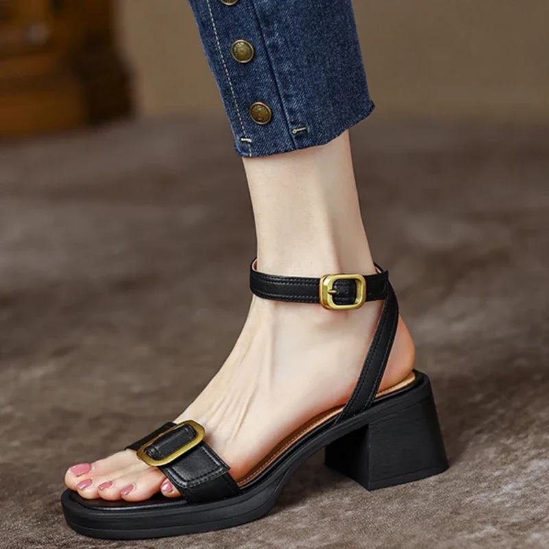 Retro Style Summer Open Toe Women Sandals Fashion Metal Buckle Thick Heel Ladies Outdoor Street Style Dress Pumps