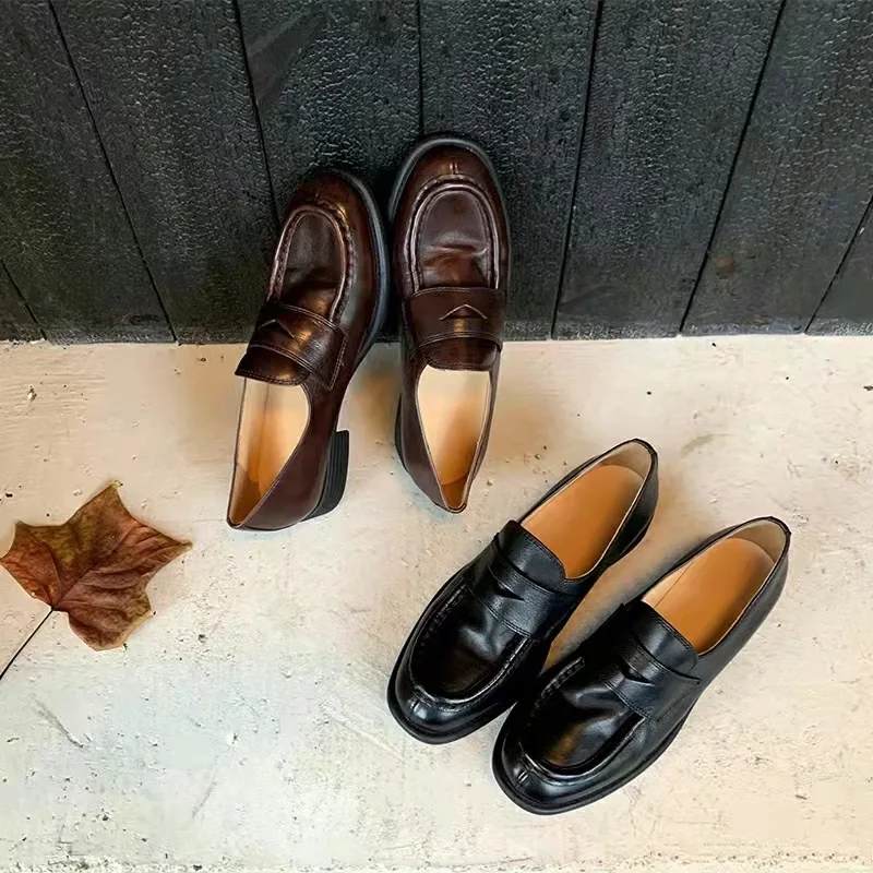 

Женские кожаные лоферы с круглым носком на толстой подошве и неглубоким носком, уличная повседневная обувь, универсальная модная маленькая кожаная обувь