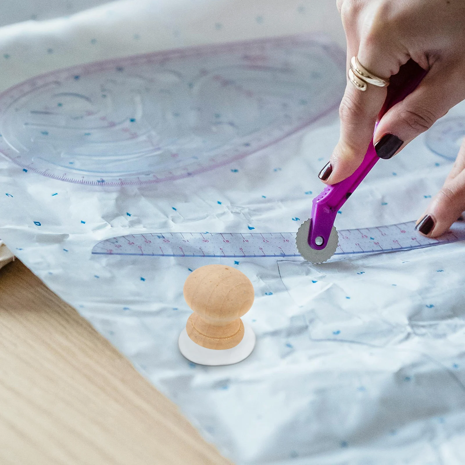 

Quilting Ruler Suction Handle Vibrant Design for Quilting Templates Portable Sewing Tool Ruler Fixator Stencil Moving