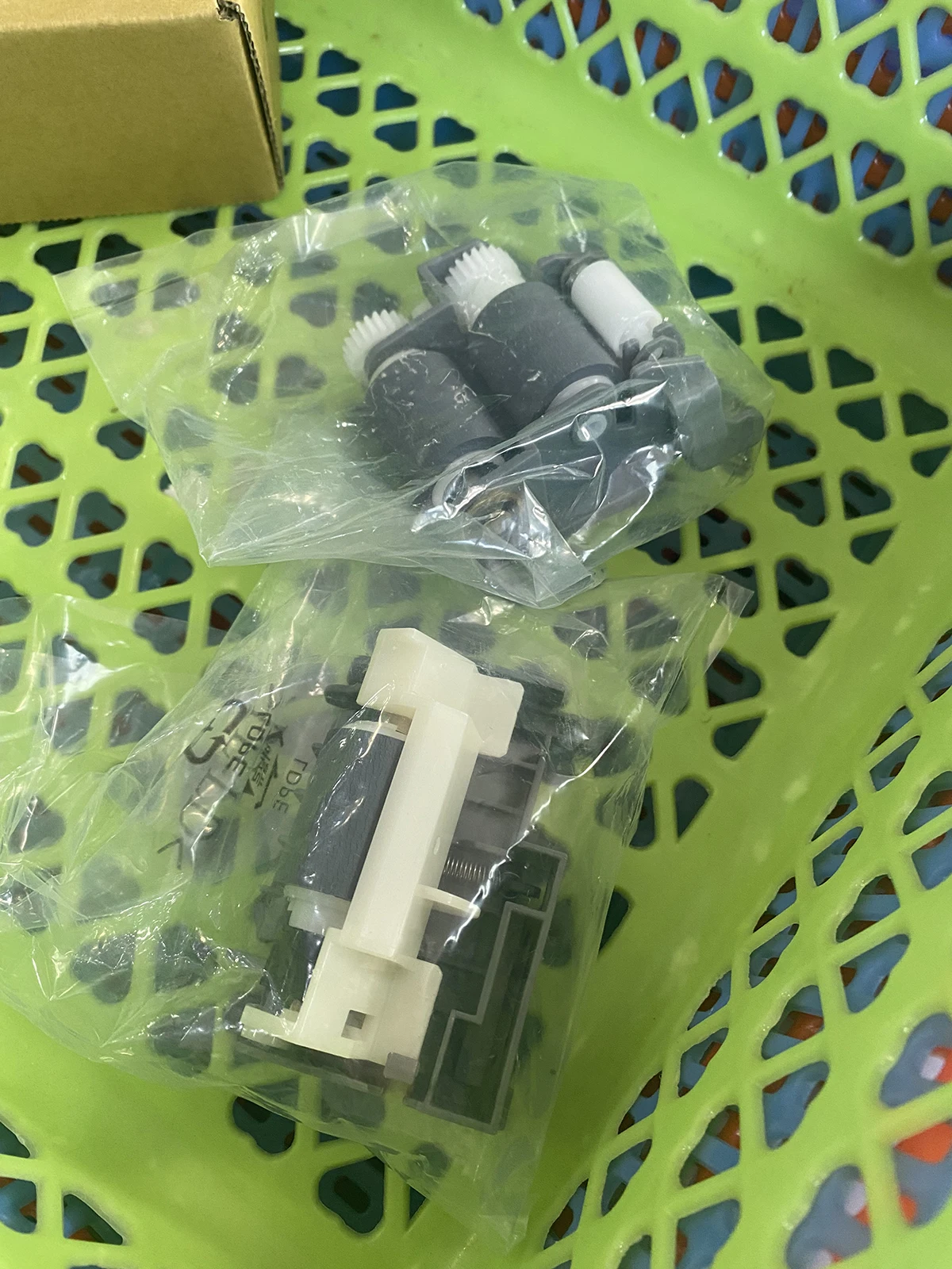 

1X C12C938261 Paper Pickup Roller for EPSON M5399 M5899 WF C5390 C5890