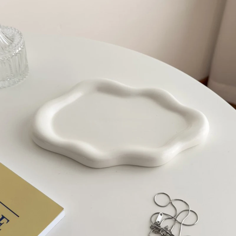 Jewelry Dish Creative Cloud Shape Ceramic Plate Carving Plaster Decoration Watch Keys Tray Holder Household Storage