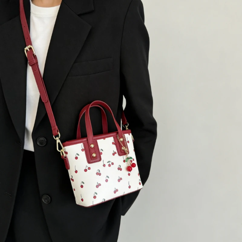 

New Cherry Handheld Crossbody Fashion Women Bags Large Capacity Cute Commuter Shoulder Tote Bucket Bag Versatile for Daily Use