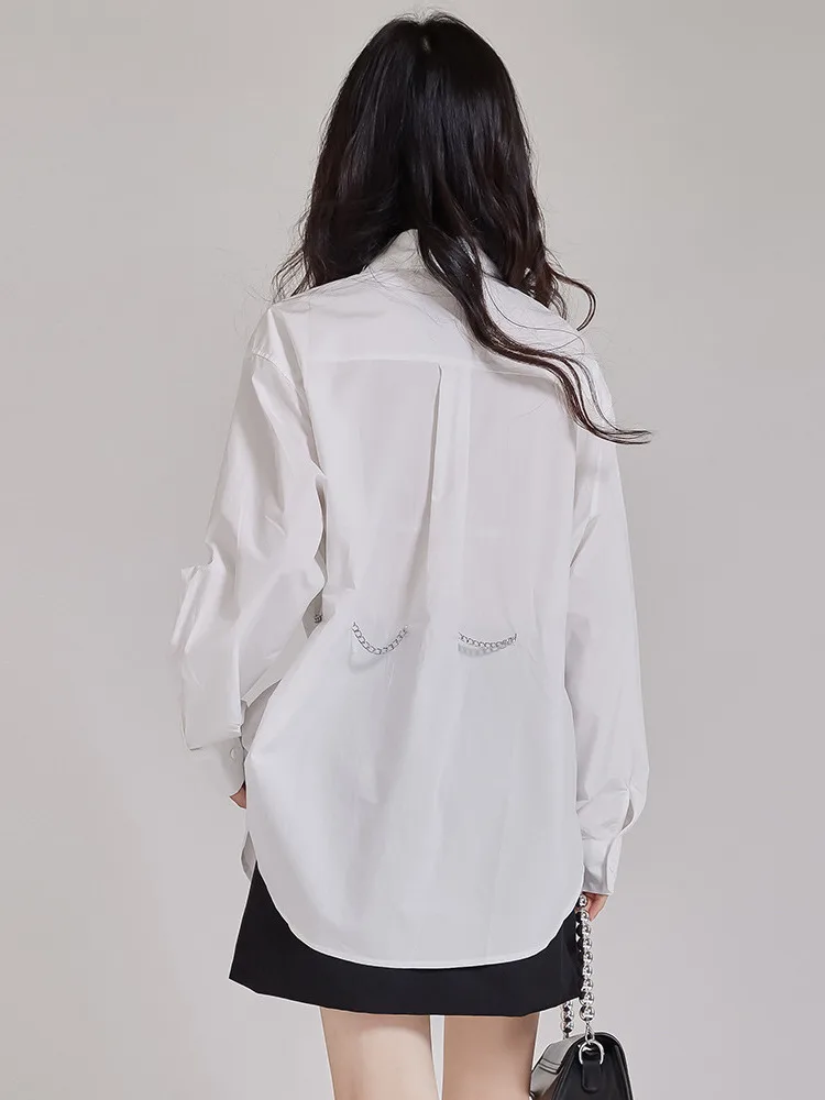 ZMEENNA قميص نسائي أبيض فضفاض مناسب بأزرار وأكمام طويلة وياقة مقلوبة وسلسلة مفاتيح على الموضة غير رسمية ZM4620 #3