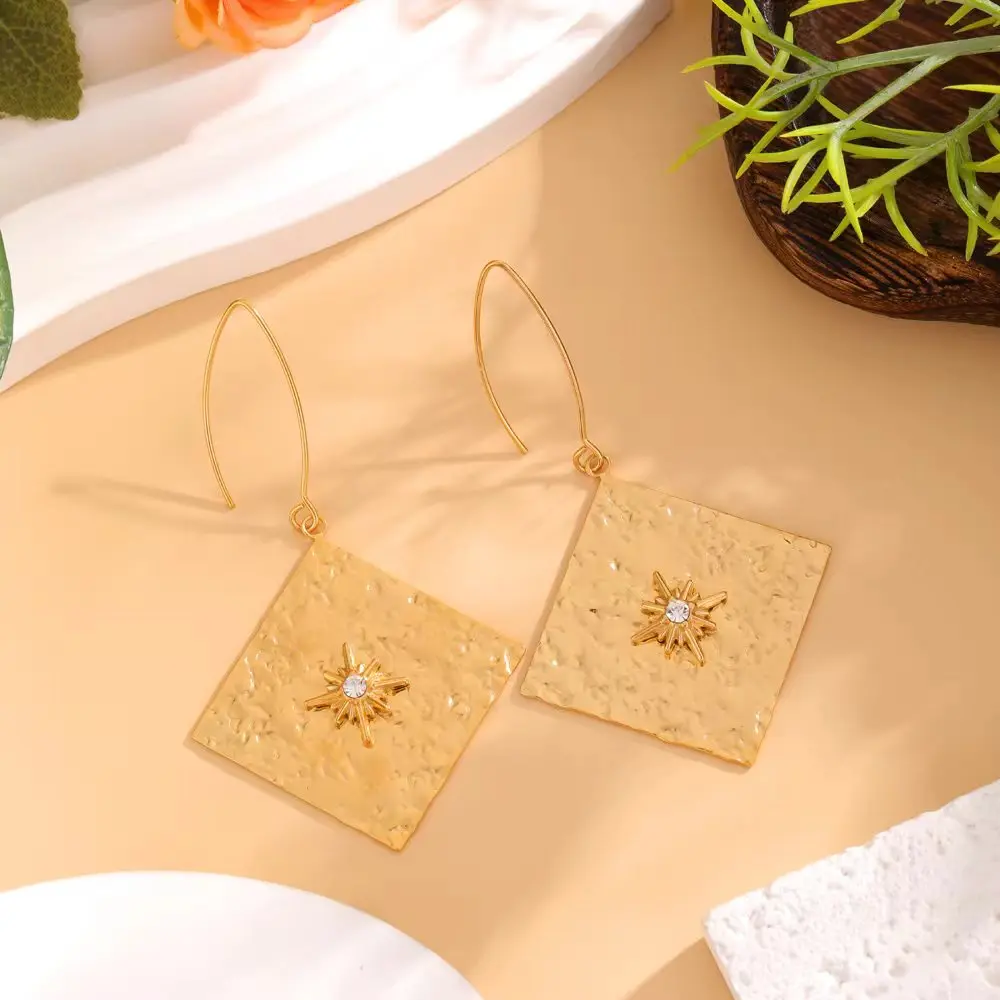 High-quality stainless steel square earrings Women\'s fashion Elegant Luxury Gold-plated Earrings 2024 New