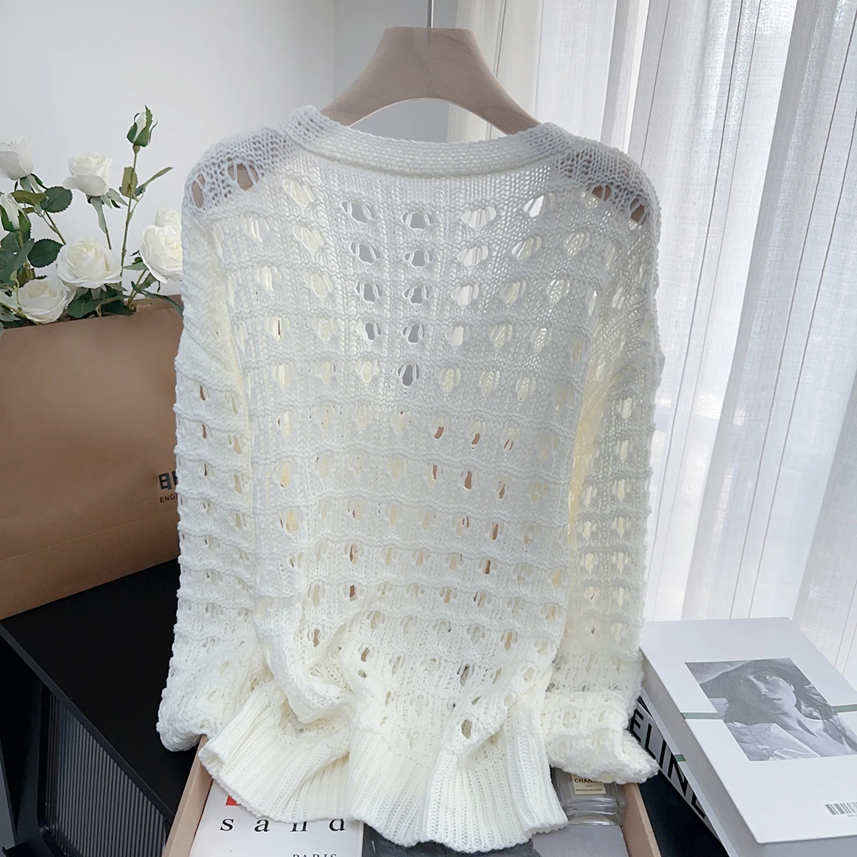 Cárdigan de punto con cuello en V calado de estilo coreano para mujer, suéter holgado Retro liso de manga larga, abrigo, Tops versátiles, 2025