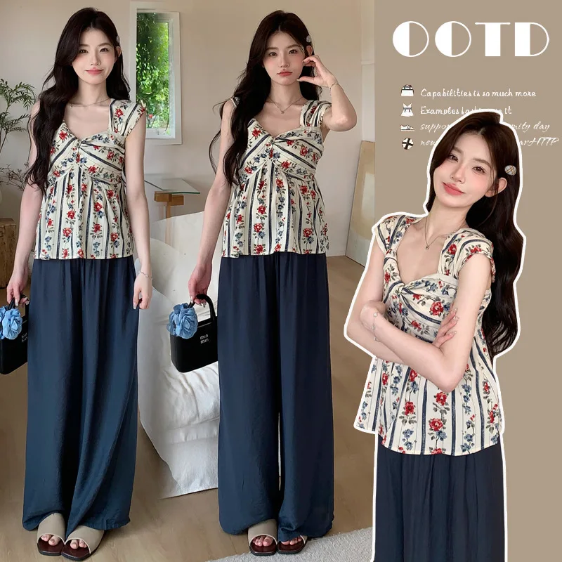 

Stylish Maternity Summer Set New Vintage Floral Sleeveless Top & Shorts Trendy Unique Two Piece Outfit for Pregnant Women