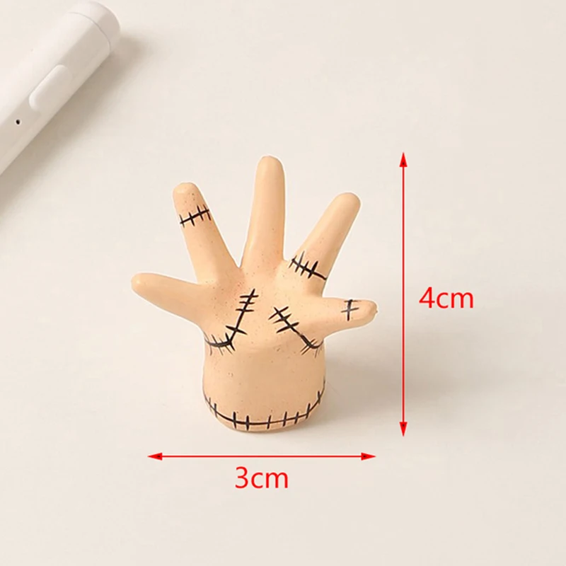 Cartoon Small Hands Pen Holder Cute Resin Figurine Home Decor Desktop Crafts Sculpture Decoration