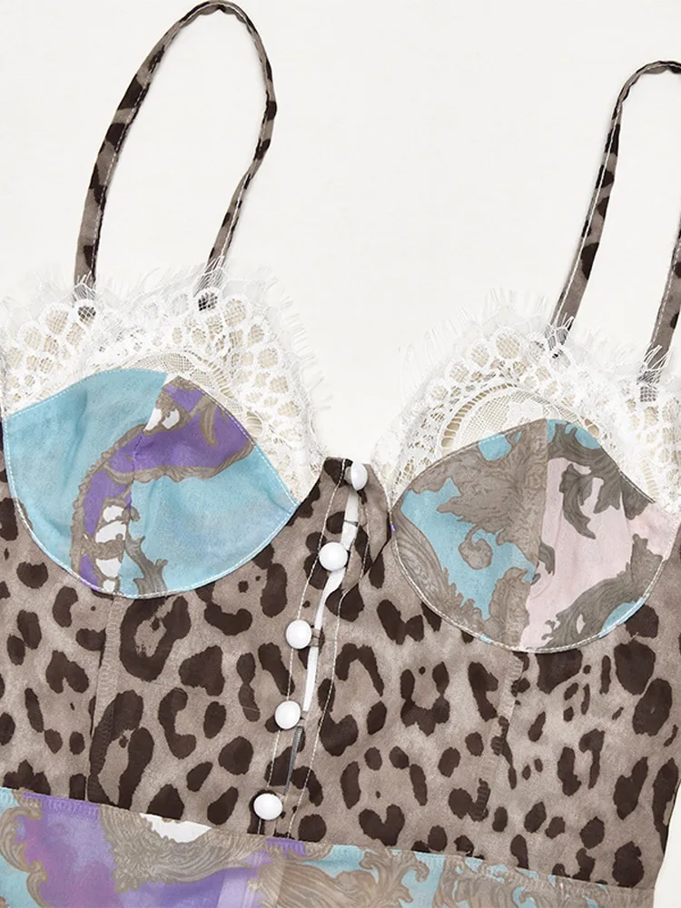 ชุดเดรสยาวลายเสือดาวเซ็กซี่แบบผ่าข้าง สายเดี่ยว ผ้าตาข่ายบางเบา สำหรับผู้หญิง ฤดูร้อน 2025 ชุดราตรีหรูหราสำหรับงานปาร์ตี้