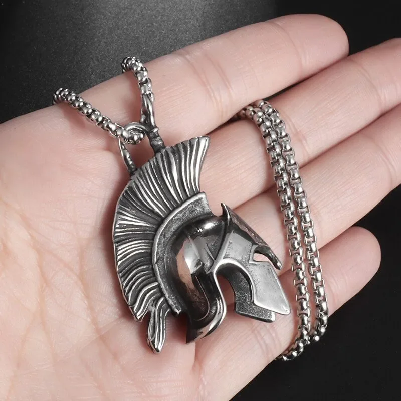 Ancient Greek Spartan Helmet Pendant Necklace for Men Retro Punk Metal Hero Mask Rock Bike Party Jewelry