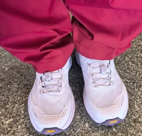 

New Hot 2025 Carbon Fiber Men's and Women's Full Color Running Shoes Outdoor Travel Shock-absorbing Training Shoes