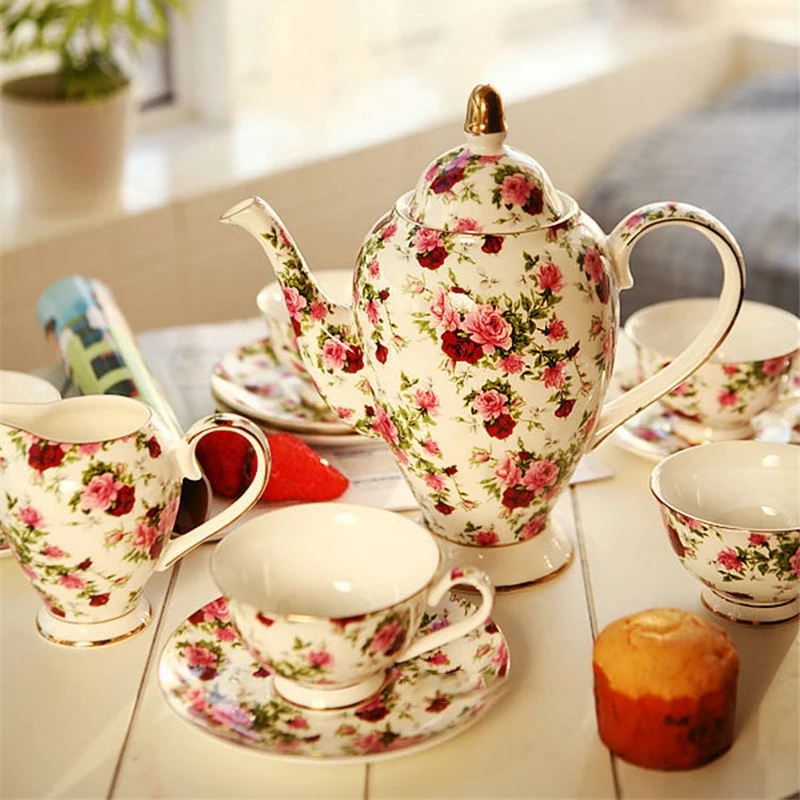 European Coffee Cup Saucer Set Bone China Coffee Pot Sugar Jar Milk Jug Set Afternoon Teaset Ceramic Home Drinkware Wedding Gift